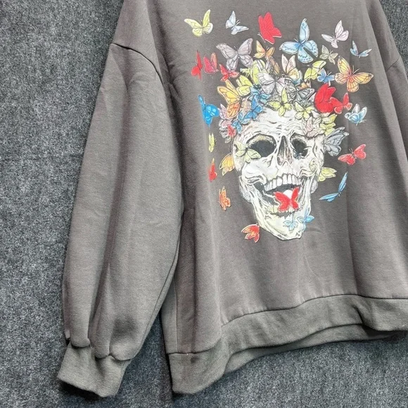 Romwe Skull & Butterfly Graphic Sweatshirt Size L - Picture 5 of 8